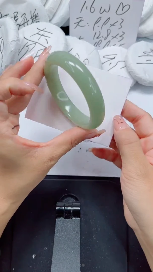 未镶嵌手镯石英质玉185-56