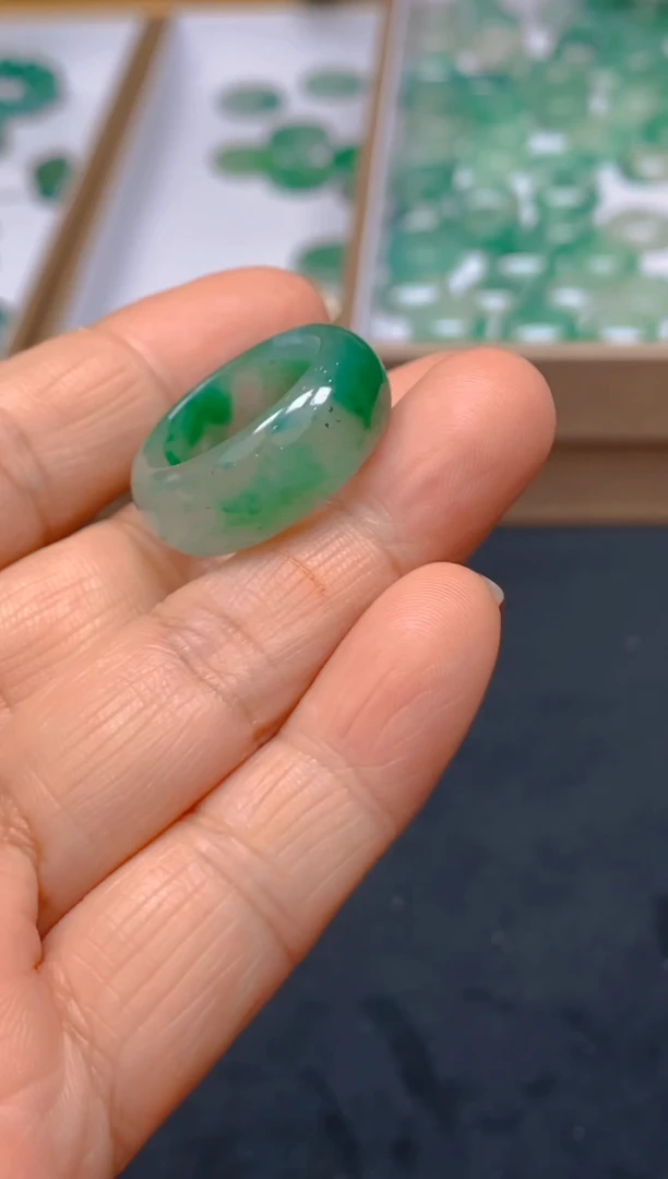 【闪购商品】石英质玉戒指未镶嵌冰美人非洲翠A货，冰种005