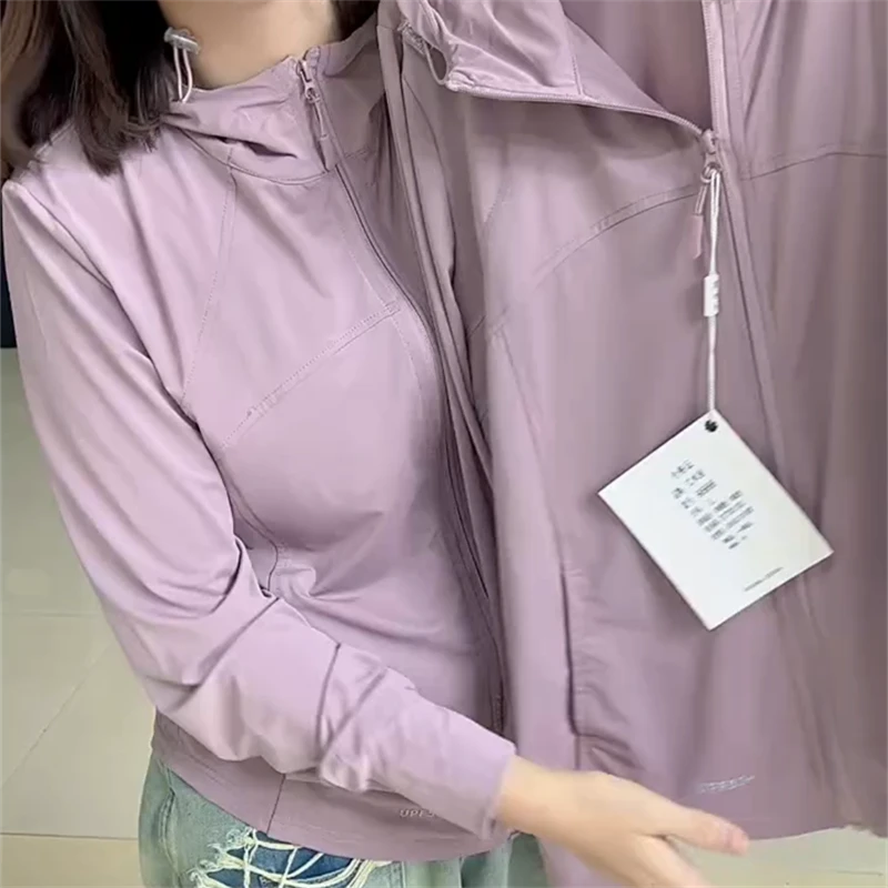 夏季薄款连帽拉链开衫短外套女时尚百搭修身妈妈装修身显瘦防晒衣