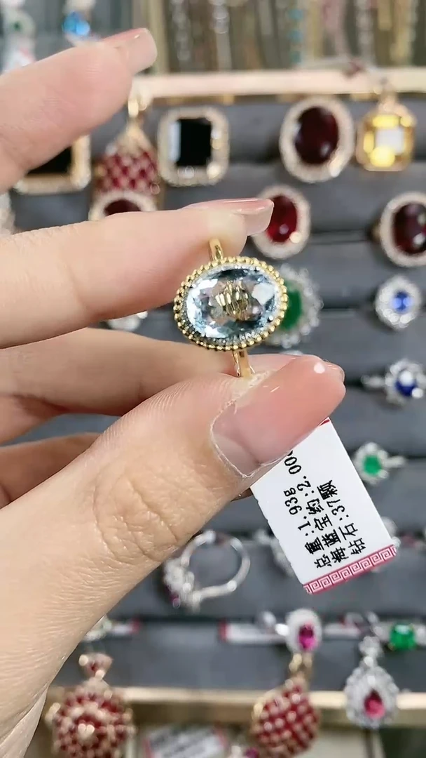 【闪购商品】海蓝宝石戒指18K金镶嵌18K金镶嵌海蓝宝戒指