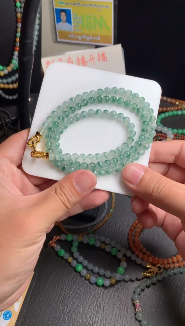 未镶嵌定制翡翠35卡6