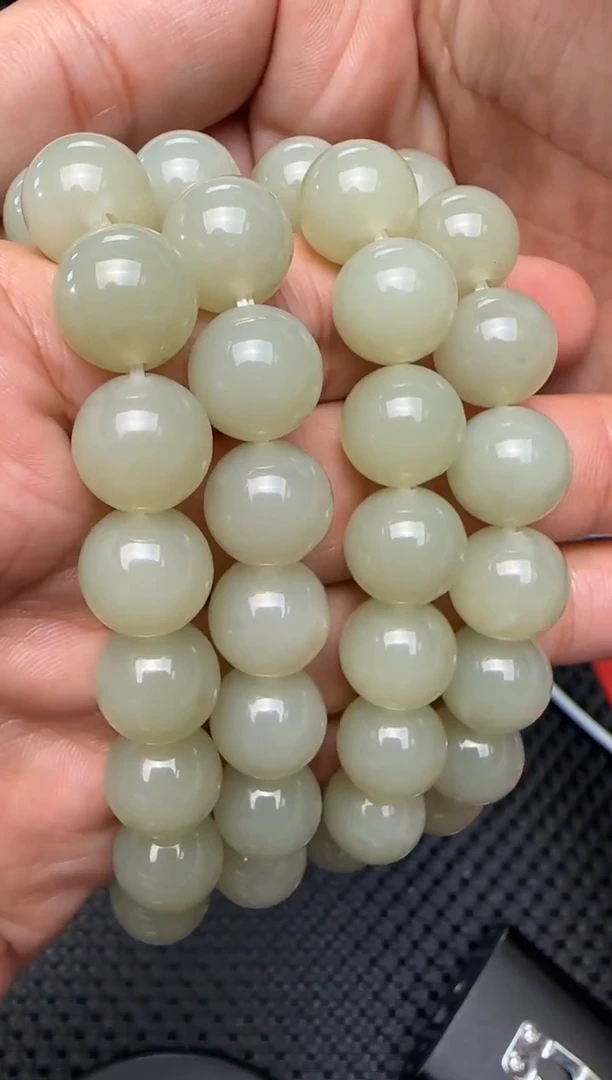 未镶嵌手串和田玉若羌料手串卡12 多样性发其一