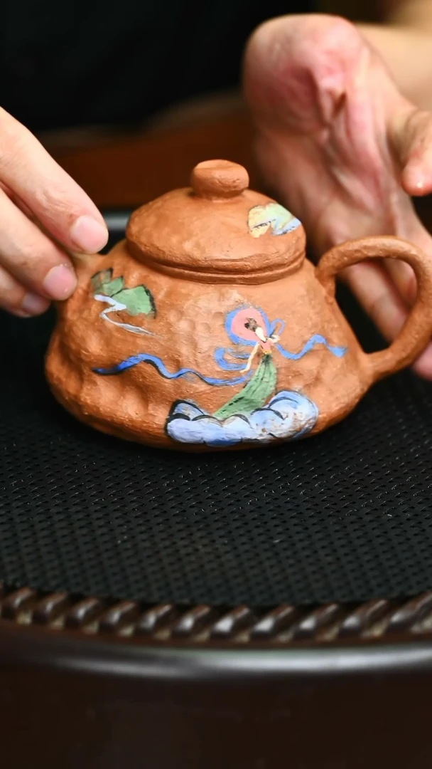茶壶紫砂087全手精品华军制作.五彩降坡壶