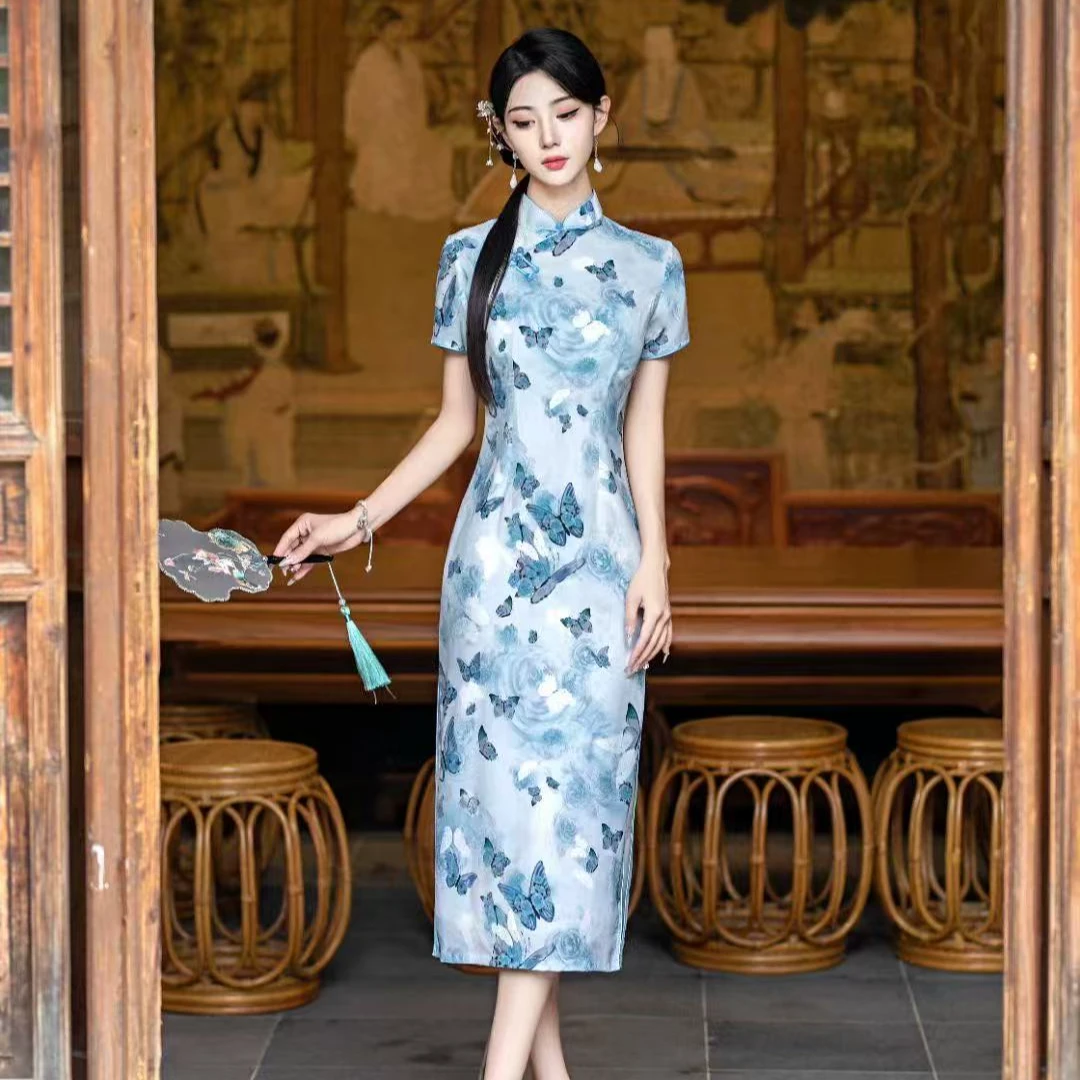 888--天蓝色--苏州高端旗袍夏款（蝴蝶）