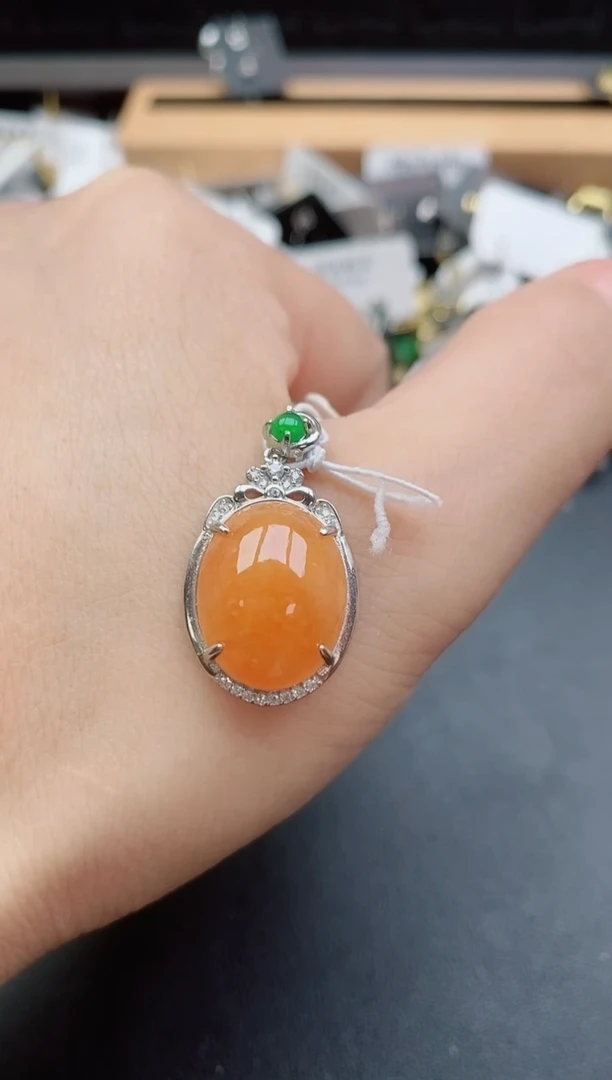 吊坠(赠链)银S925镶嵌翡翠1