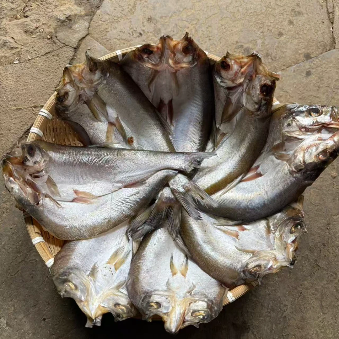 湘西特产土货风干阳干整条大白刁子鱼翘嘴鱼淡水鱼去鱼鳞去内脏