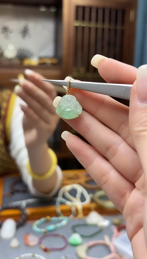 颈饰18K金镶嵌翡翠18K金翡翠佛公吊坠QJG赠链