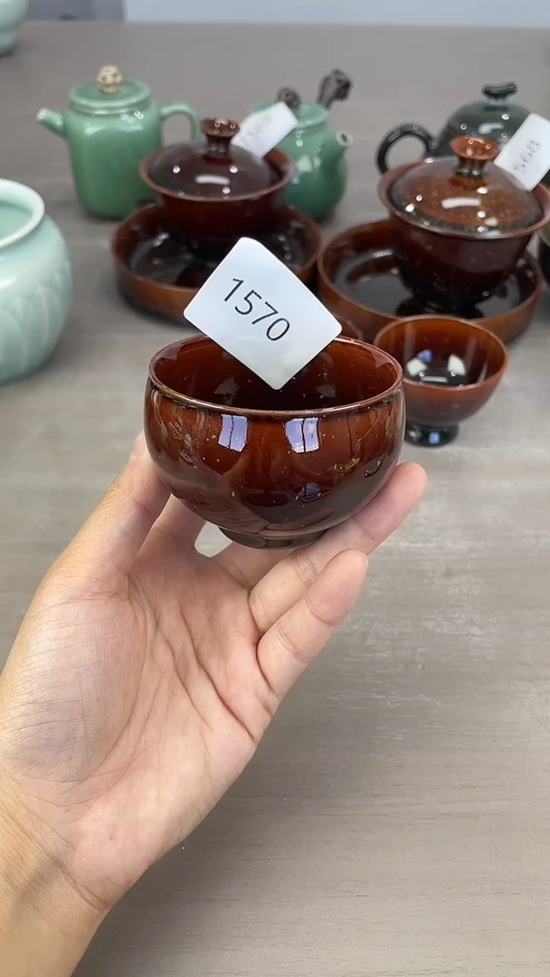 青瓷仓储福利清仓1570