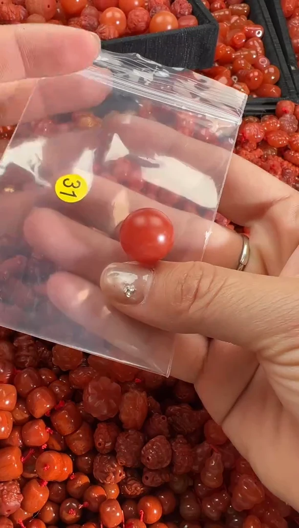 【闪购商品】南红玛瑙颈饰未镶嵌1