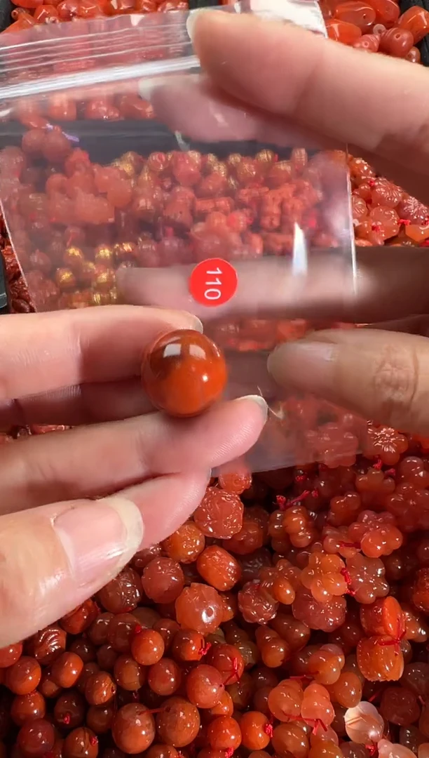 【闪购商品】南红玛瑙颈饰未镶嵌1