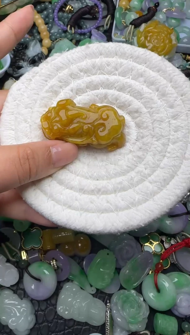 颈饰未镶嵌翡翠缅甸翡翠吊坠