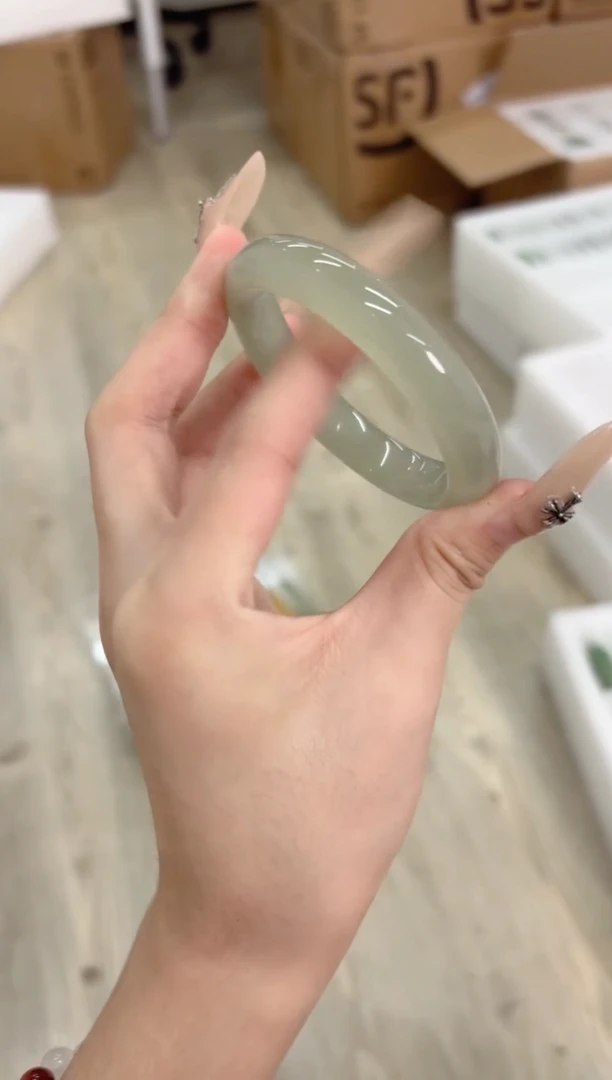 未镶嵌手镯石英质玉184-53D