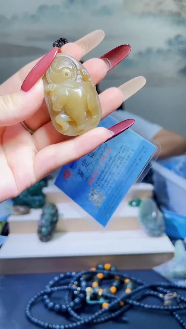 颈饰未镶嵌和田玉1