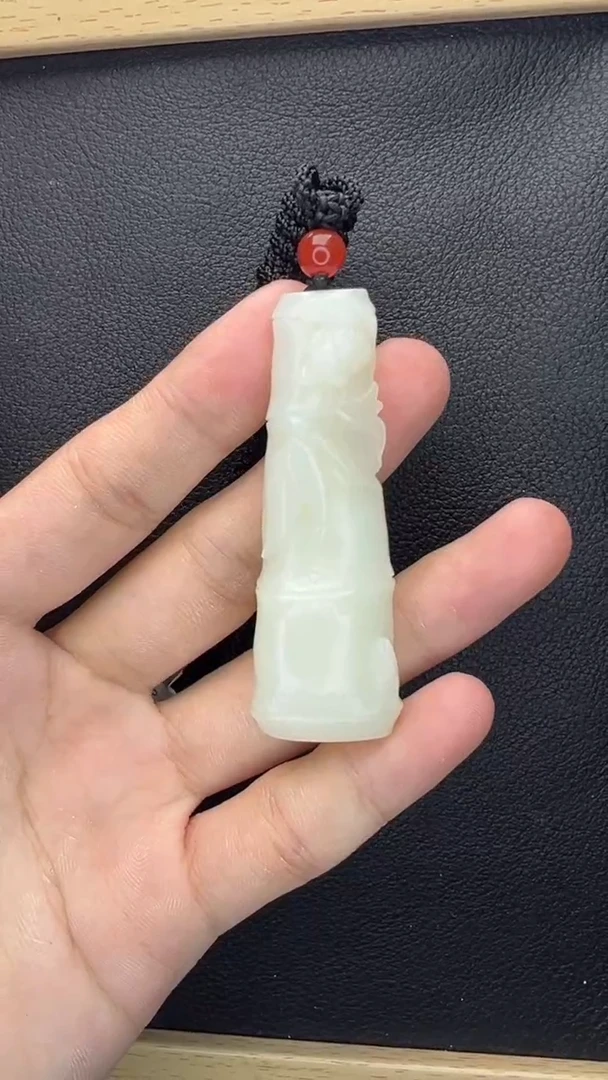 和田玉未镶嵌颈饰D