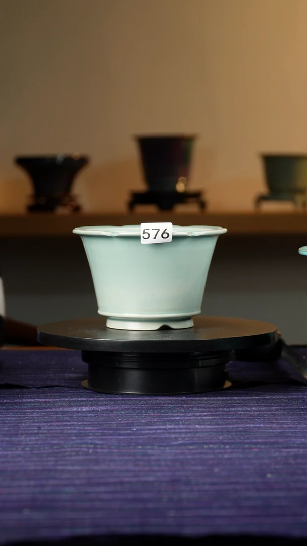 秋****s576荷口汝釉花盆