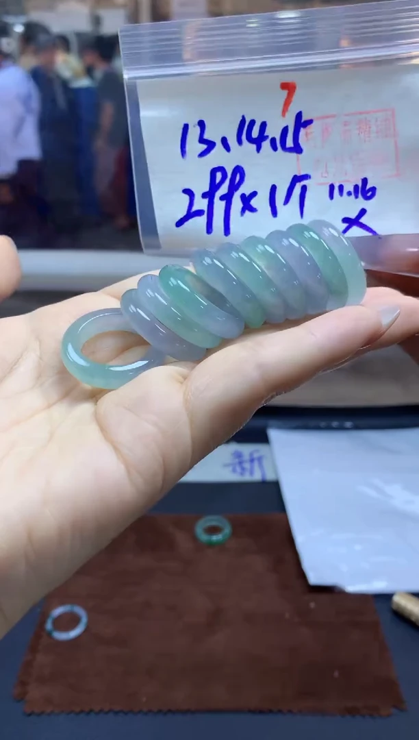 未镶嵌定制翡翠戒圈#299元多样性拍一发一毛货需抛光