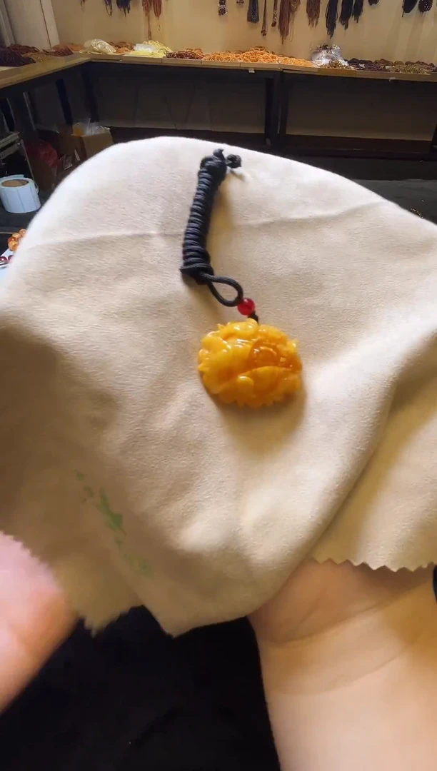 蜜蜡吊坠(不含链)未镶嵌常*.蜜蜡