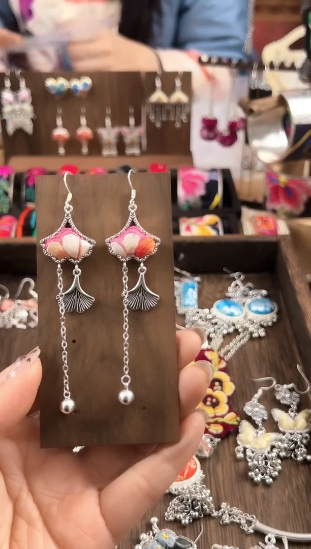 【闪购商品】织绣民族风老绣饰品369