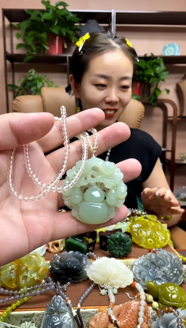 未镶嵌岫玉吊坠?****?·