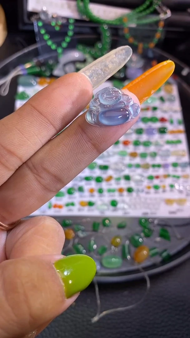翡翠挂件未镶嵌佛