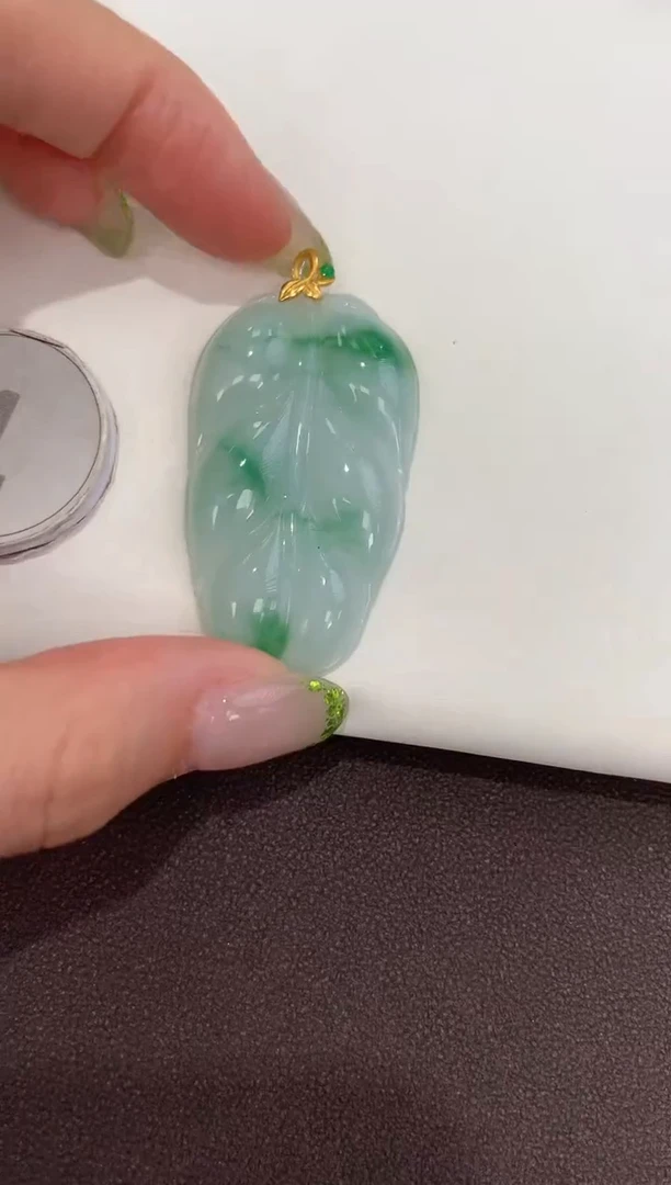 颈饰18K金镶嵌翡翠天然缅甸a货翡翠