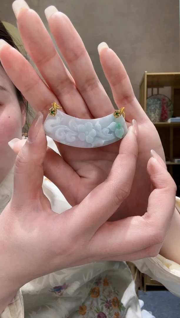 【闪购商品】翡翠颈饰未镶嵌吊坠