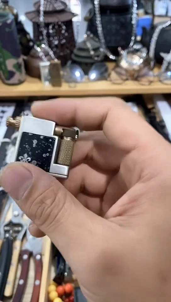 瓷片闪购商品  如图所示