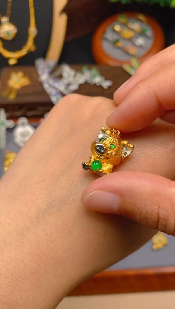 【闪购商品】翡翠吊坠(不含链)银S925镶嵌小猪