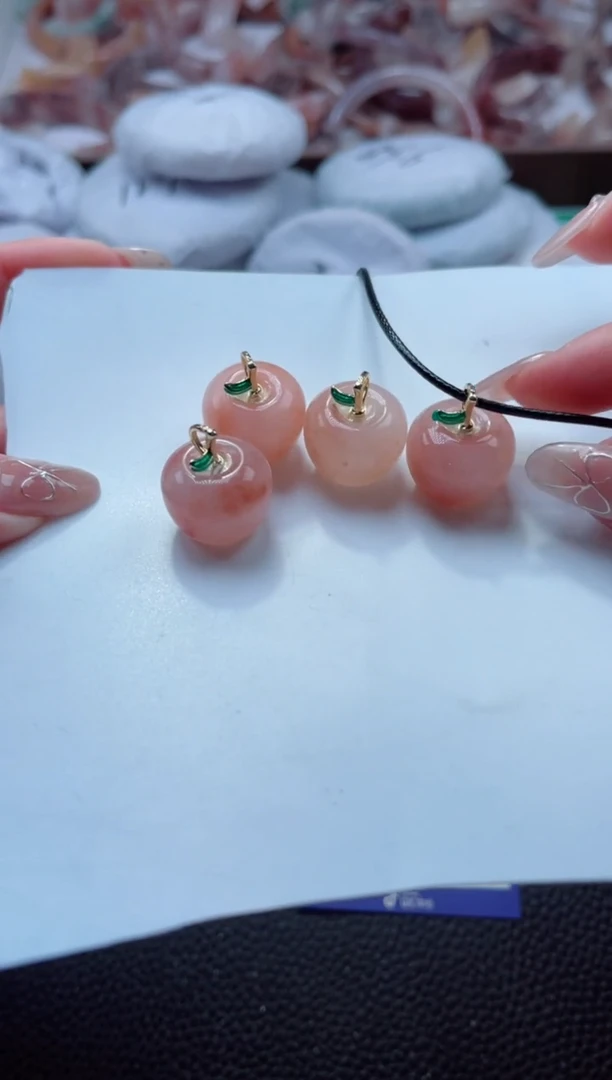 【闪购商品】石英质玉手镯未镶嵌苹果