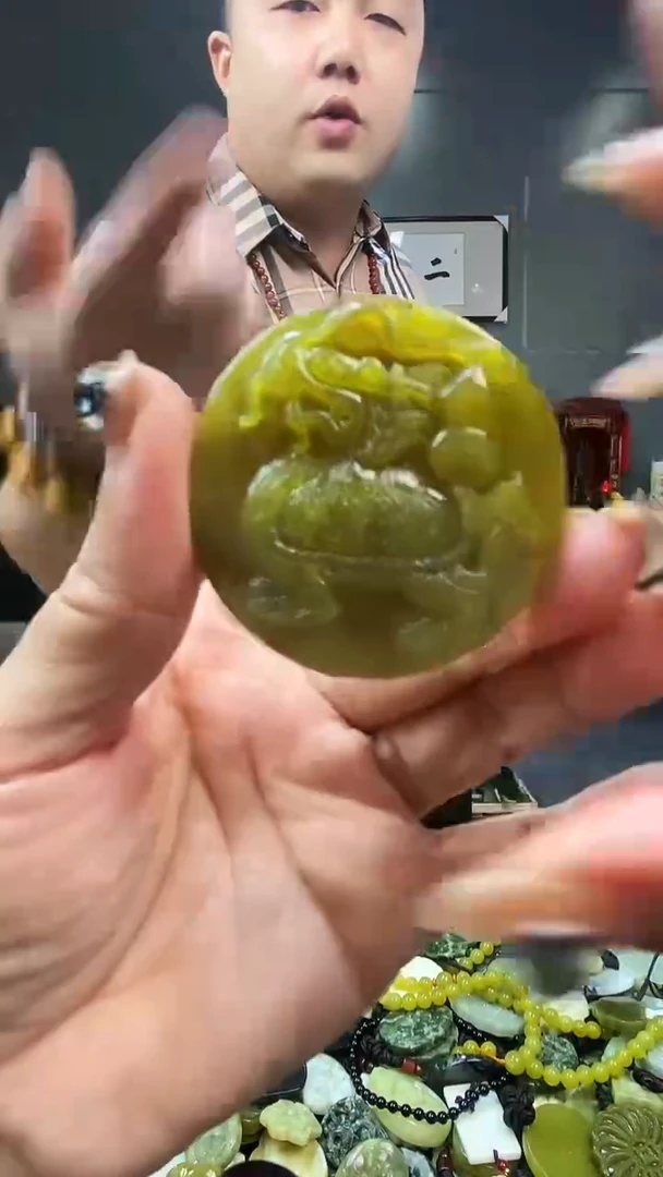 未镶嵌蛇纹石玉其他天然岫玉（多样性发其中之一）