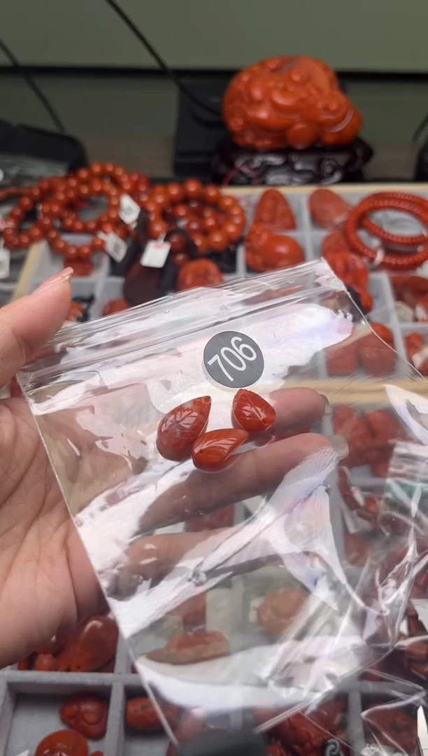 【闪购商品】南红玛瑙珠宝奇石未镶嵌706