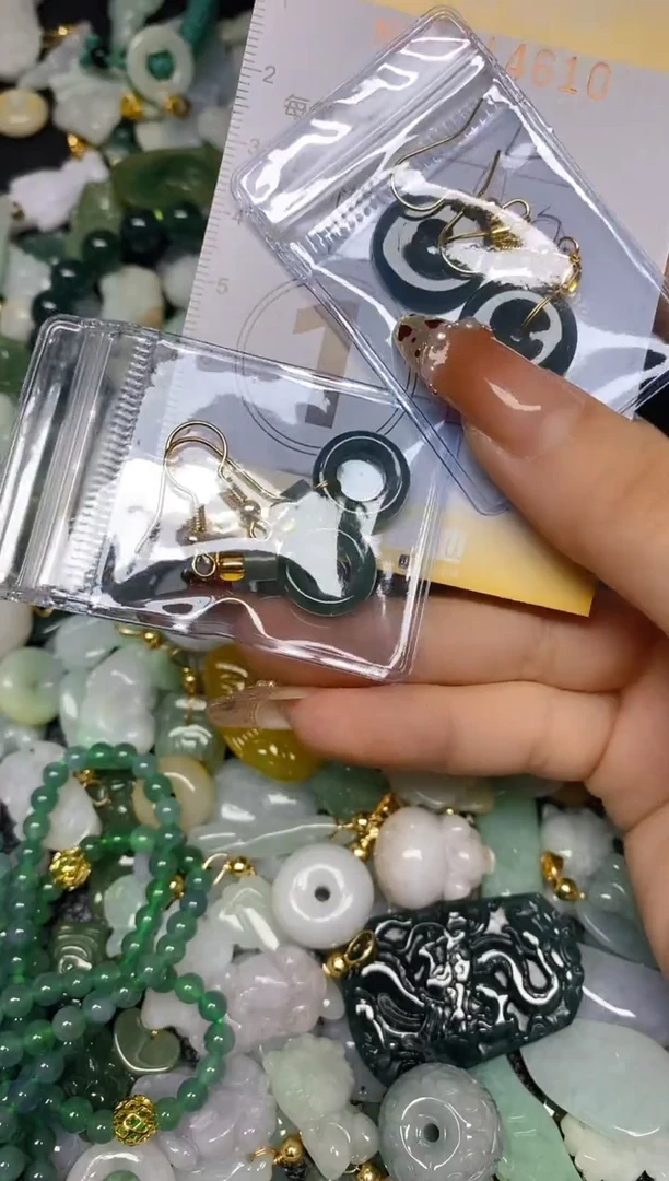 【闪购商品】翡翠颈饰未镶嵌闪购0114610多样性发其一