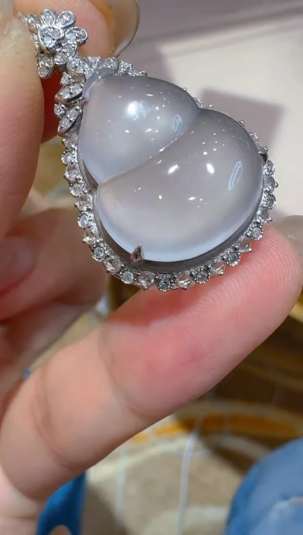 吊坠(不含链)18K金镶嵌翡翠多样性团购发一件