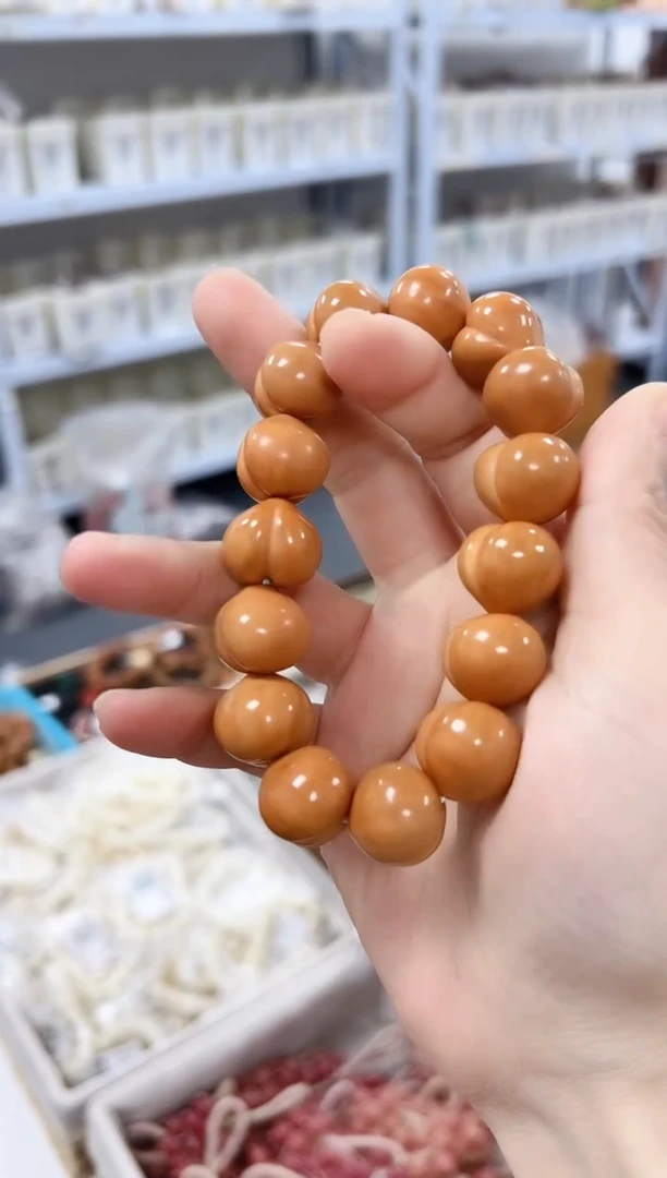 吊坠猴头核桃GZA061