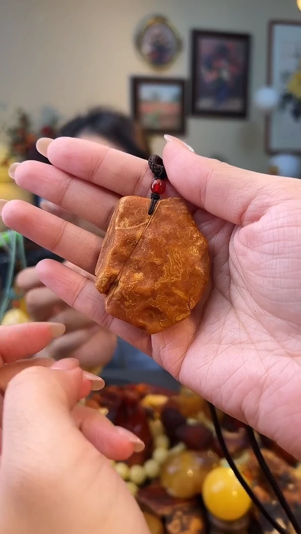 琥珀颈饰未镶嵌吊坠