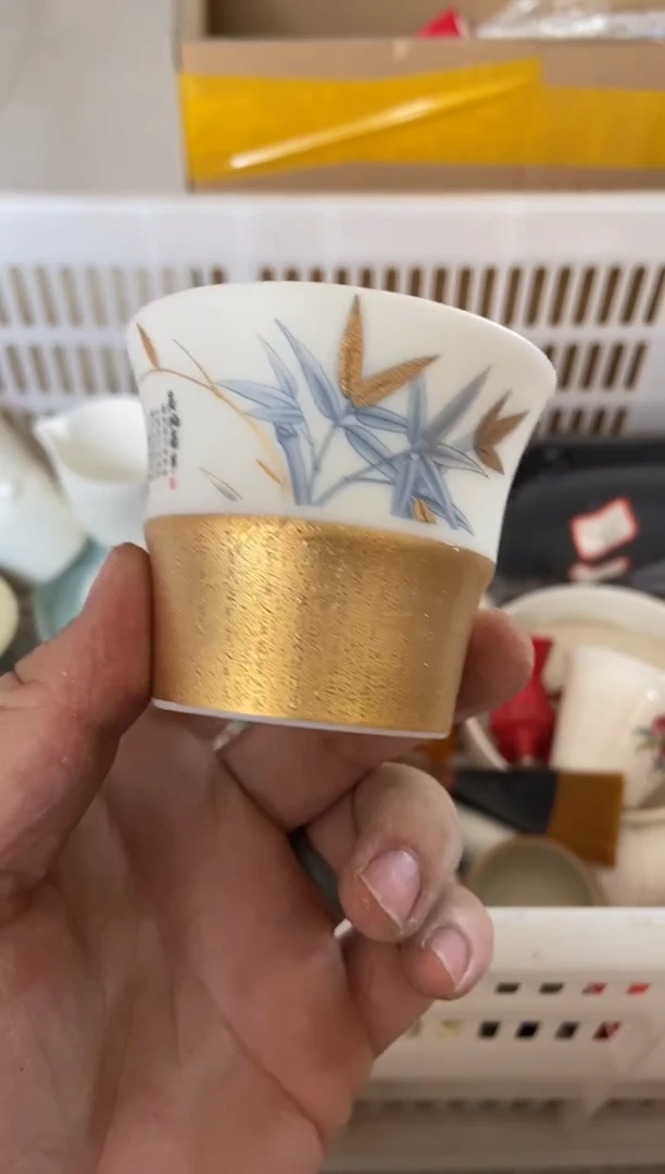 杯无运费险有瑕疵的摄影的产品有使用过的痕迹有点脏介意勿拍
