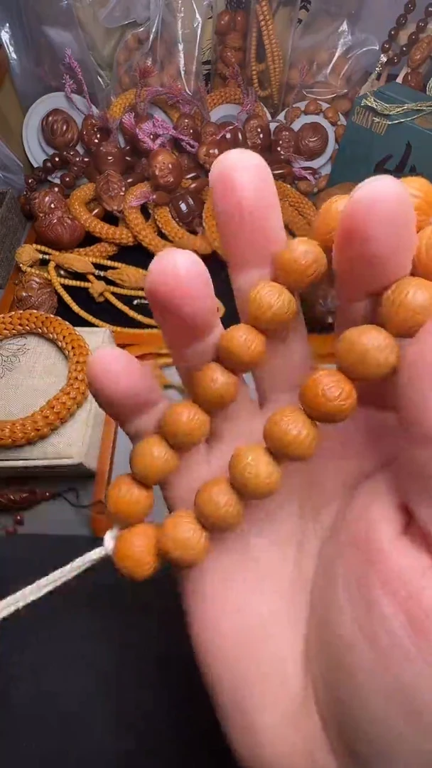 手串橄榄核猴头土豪