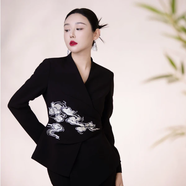 LADYPOWER《卿云》系列--V领腰间褶皱中国风云纹绣黑色套装62580A/F