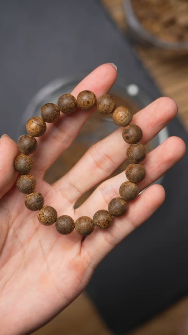 沉香吊坠L919-1 正区菩萨奇沉水  1.05 11.6g