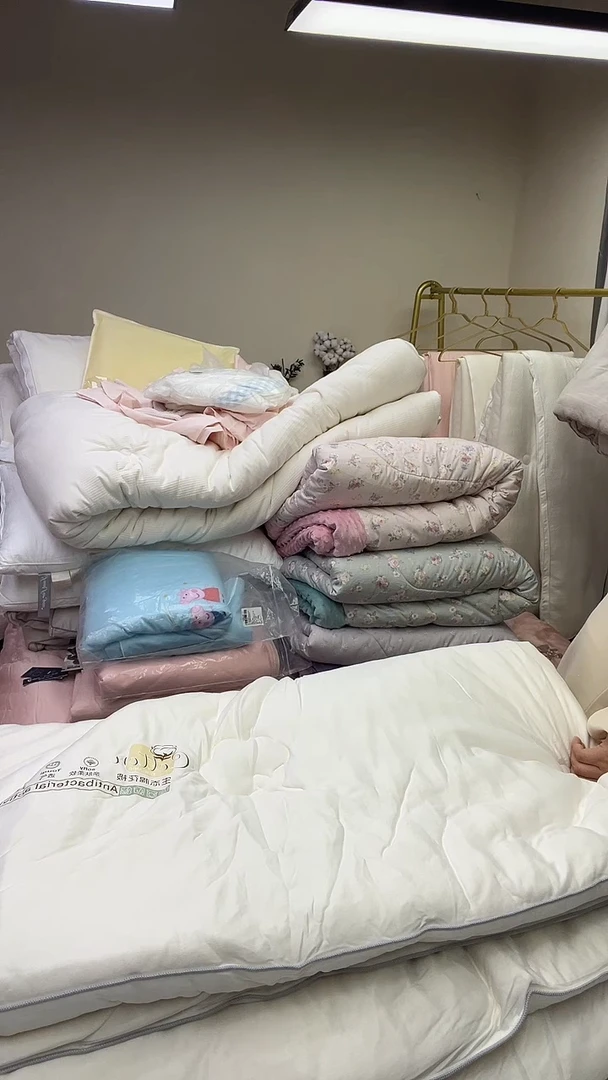 95%以上针织棉春秋被200*230//6.5斤左右