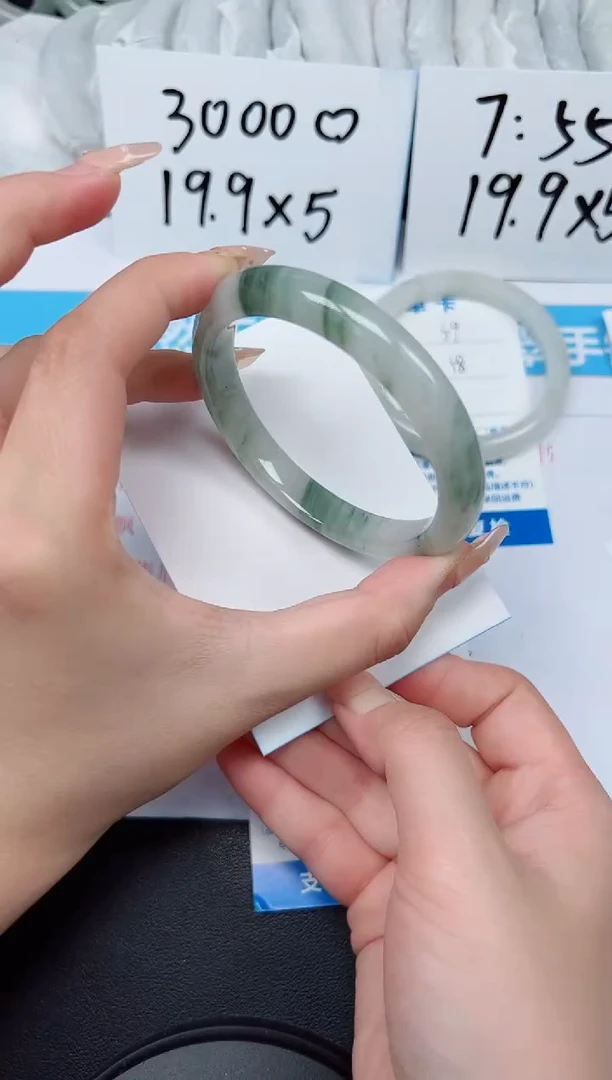 【闪购商品】石英质玉手镯未镶嵌G60-59.8