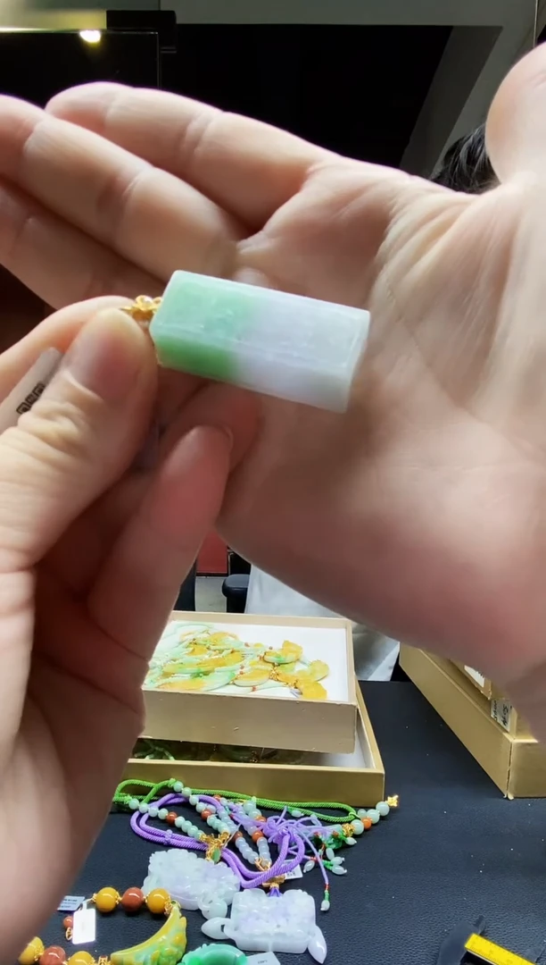 颈饰未镶嵌翡翠翡翠吊坠