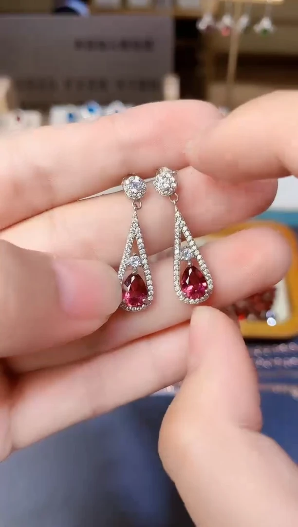 银S925镶嵌耳坠石榴石天然镁铝