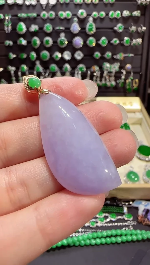 翡翠18K金镶嵌颈饰个