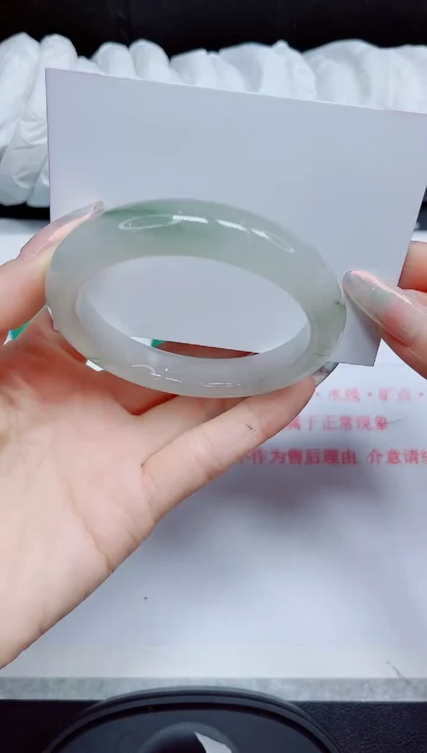 石英质玉手镯未镶嵌403.