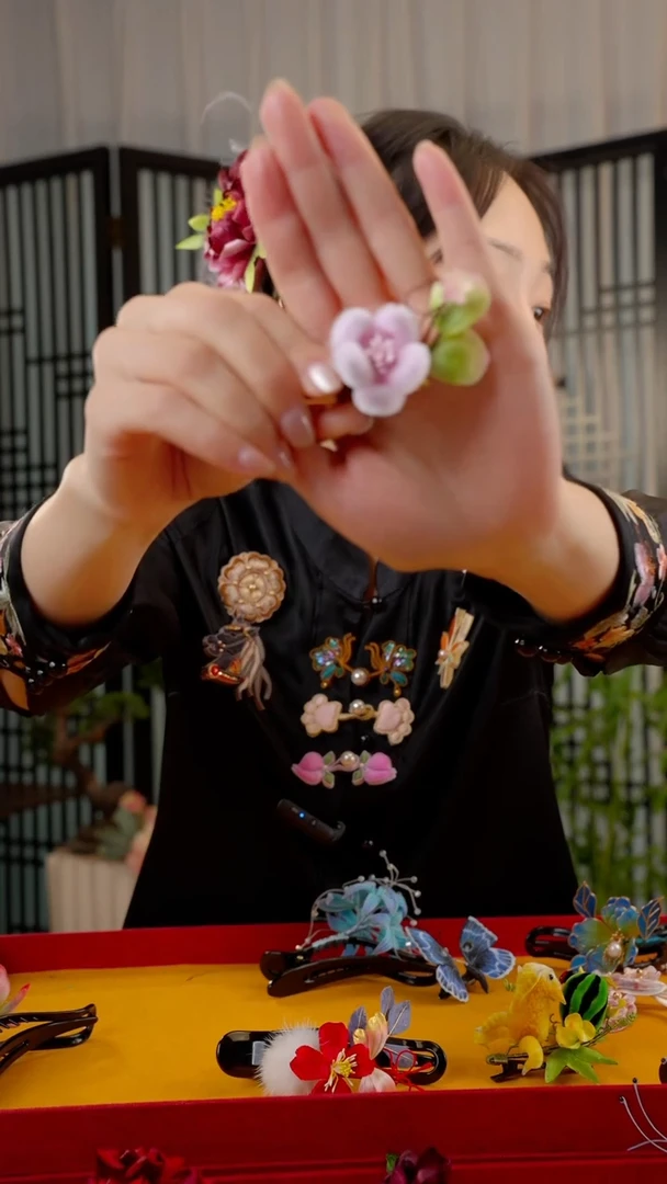 刺绣非遗苏绣绒花手工饰品