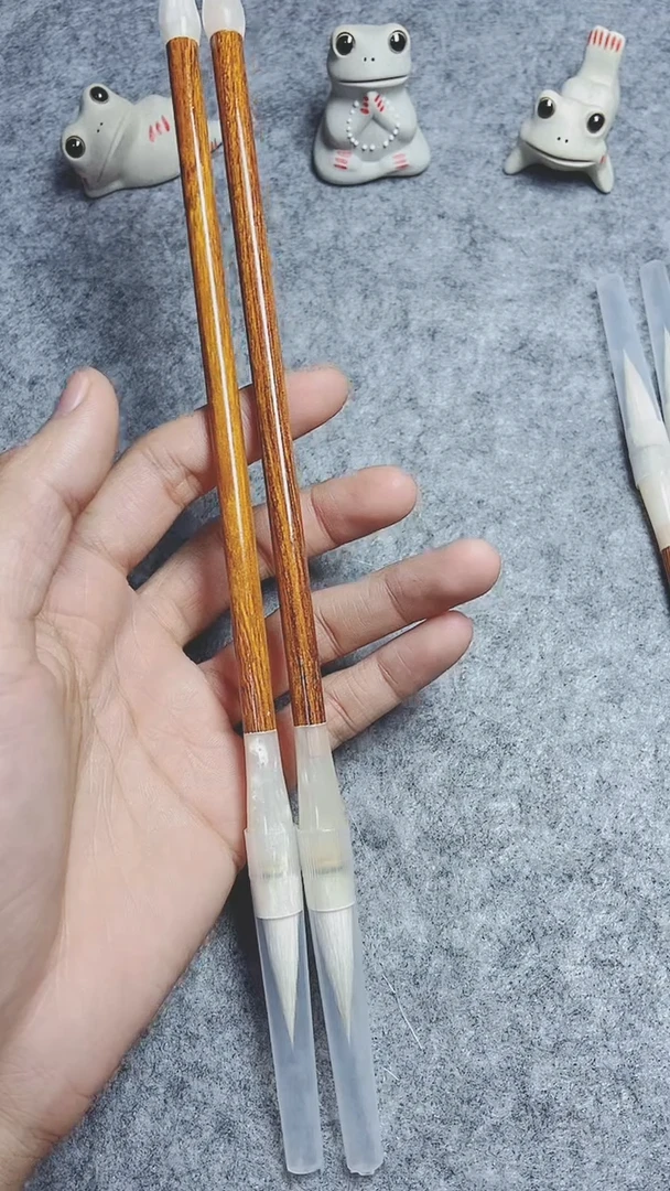 羊毫中小楷毛笔2支（出峰3.0）