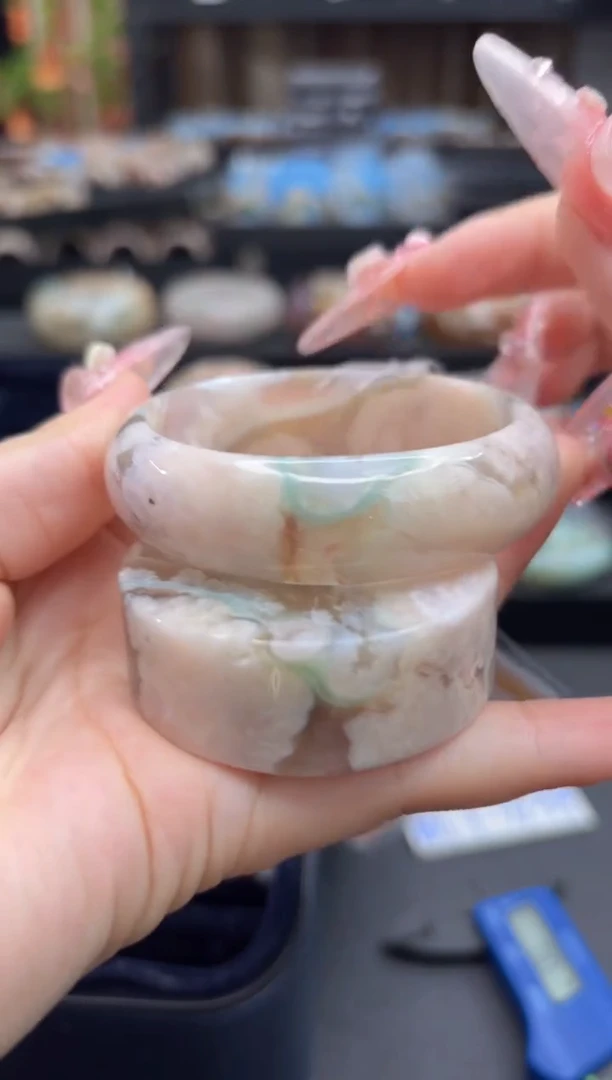 未镶嵌手镯石英质玉337(52圈赠送镯心)