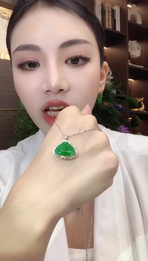 吊坠(不含链)18K金镶嵌翡翠A10