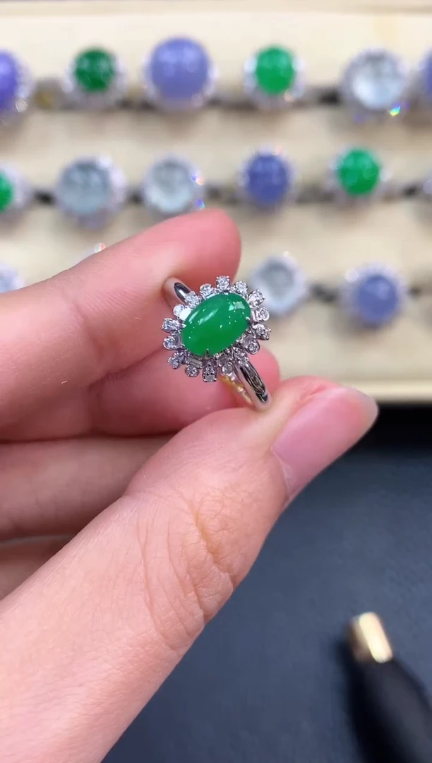 【闪购商品】翡翠戒指18K金镶嵌B58  